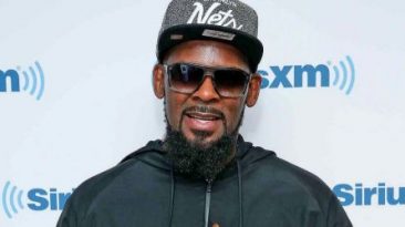 R KELLY ACCUSED OF SEXUAL ASSUALT AND RAPE